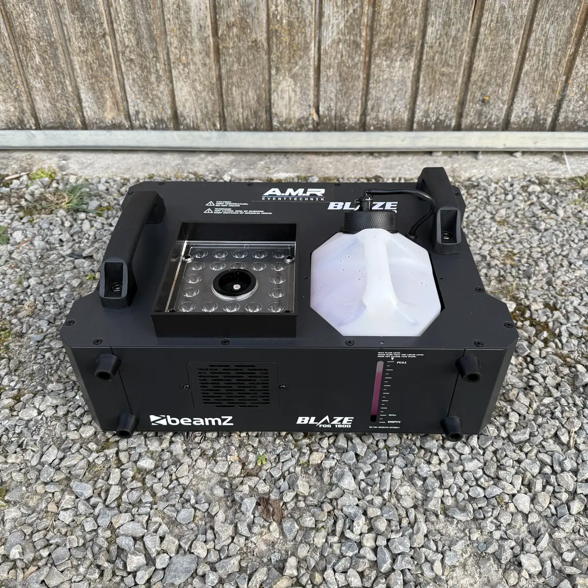 beamZ BLAZE1800 Vertikale Nebelmaschine 1800W RGBA LED CO2 Effekt