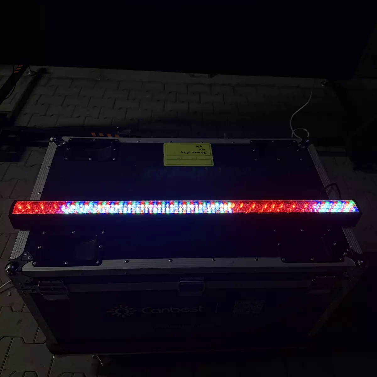 Giga Bar 240 LED RGB 30