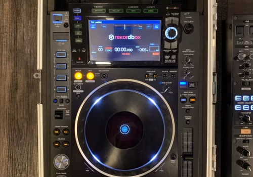 Pioneer CDJ-2000 NXS2 - Profi DJ-Player für Events & Clubs